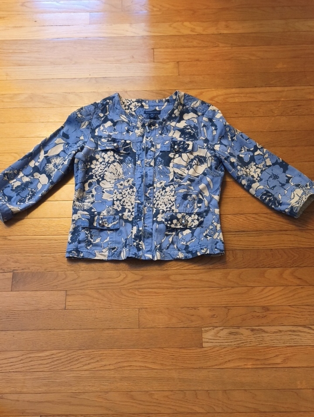 Westbound Blue and White Floral Cropped Blazer